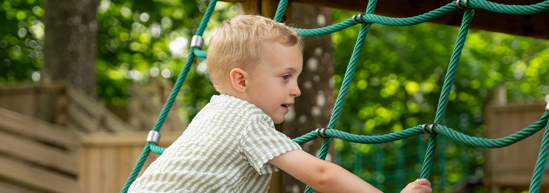 High quality<br>bespoke playgrounds slider image